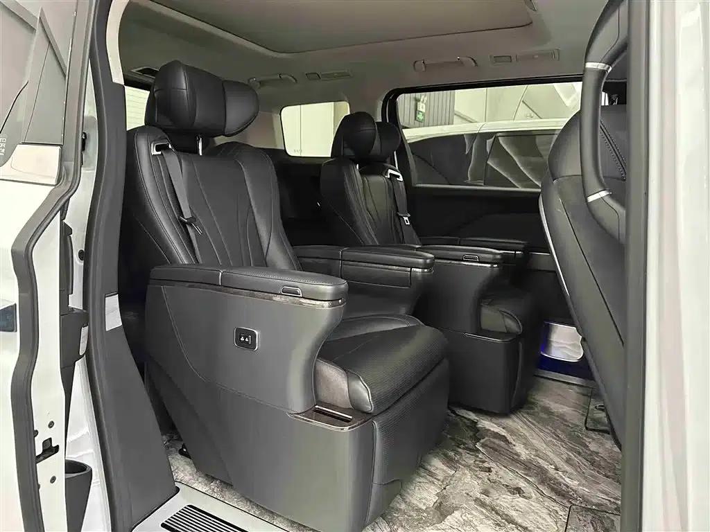 Hongqi HQ9 2023 2.0T Intelligent Flagship Edition — миниатюра 16