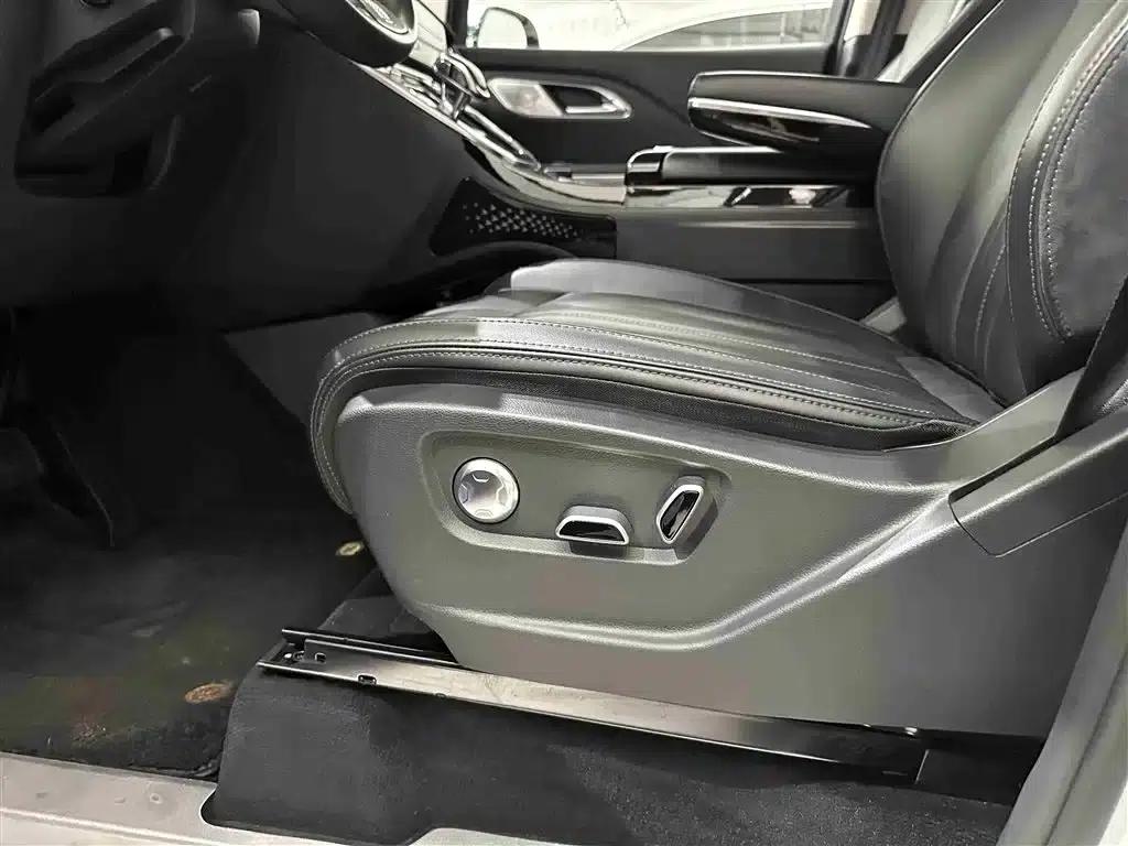 Hongqi HQ9 2023 2.0T Intelligent Flagship Edition — миниатюра 7