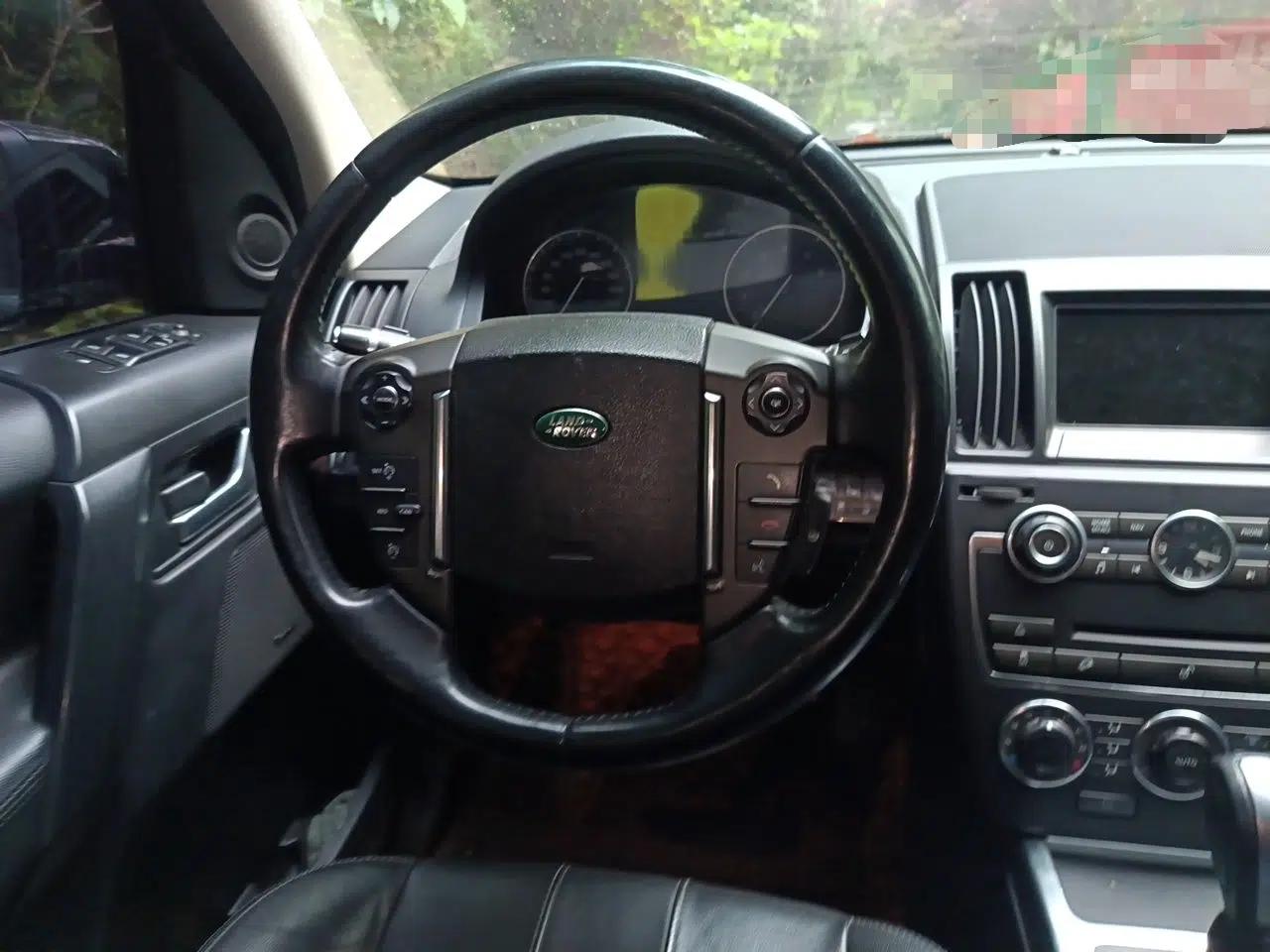 Land Rover Freelander 2 2013 2.0T Si4 SE Gasoline Edition — миниатюра 11