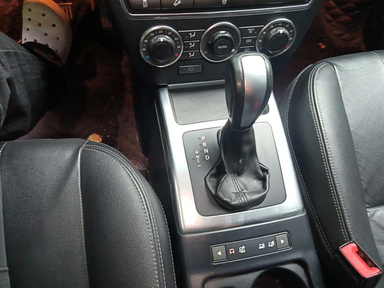 Land Rover Freelander 2 2013 2.0T Si4 SE Gasoline Edition — миниатюра 15