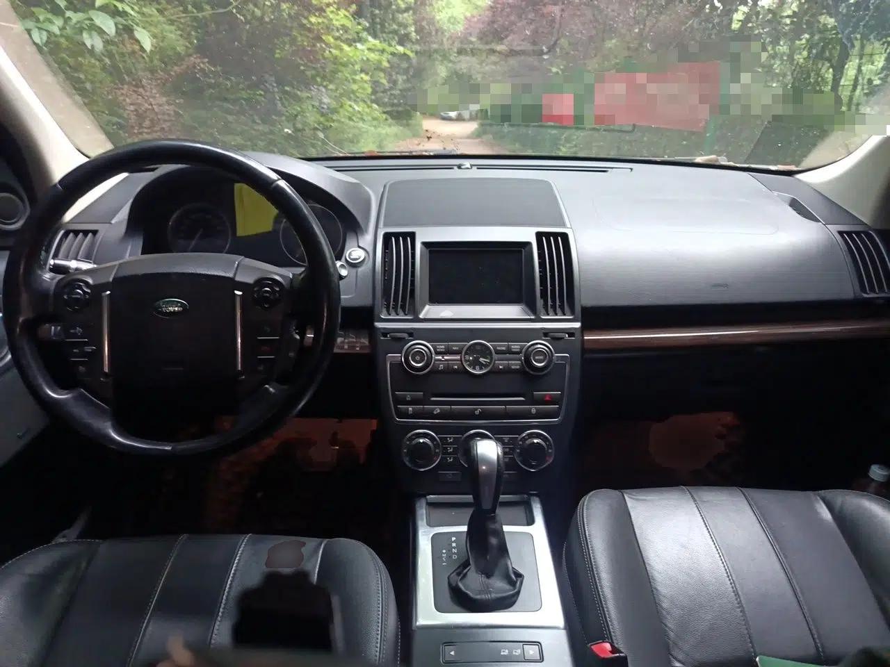 Land Rover Freelander 2 2013 2.0T Si4 SE Gasoline Edition — миниатюра 10