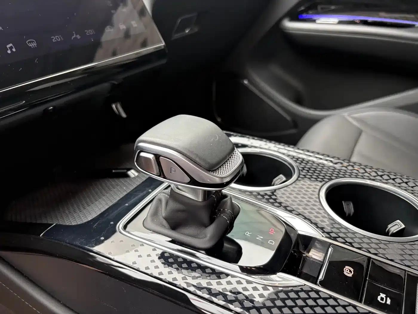 Hongqi HS3 PHEV 2024 Model, 115km/h Performance Edition — миниатюра 8