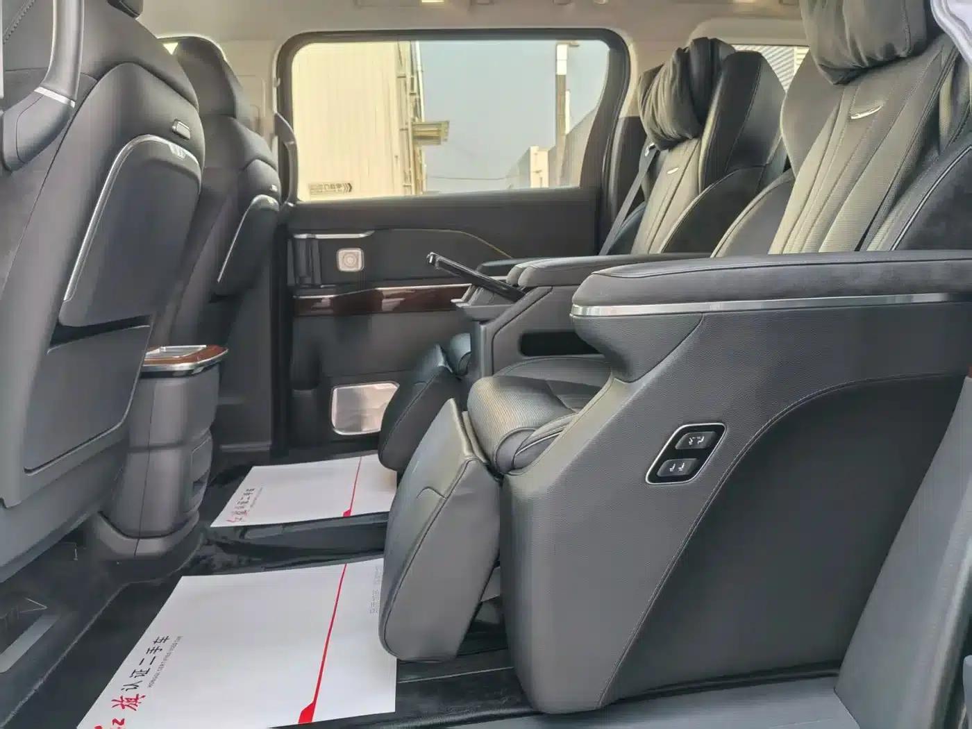 Hongqi HQ9 PHEV 2024 2.0T AWD Luxury Edition — миниатюра 6