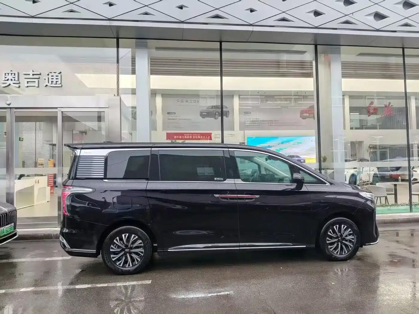 Hongqi HQ9 PHEV 2024 2.0T AWD Luxury Edition — миниатюра 7