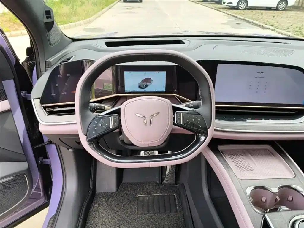 Hongqi Tiangong 08 2025 680 Ultra 4WD Edition — миниатюра 11