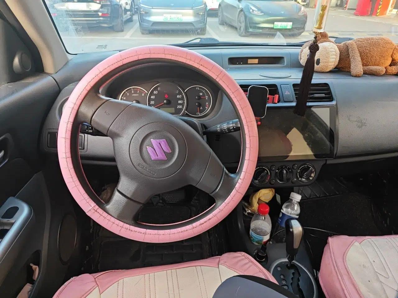 Suzuki Swift 2014 1.5L Automatic Fashion Edition — миниатюра 11