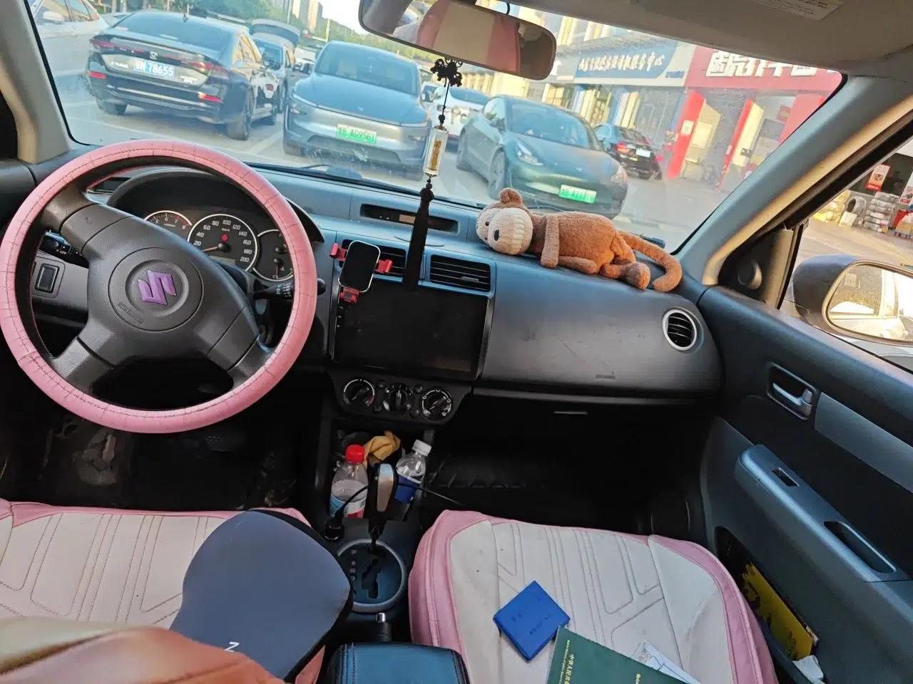 Suzuki Swift 2014 1.5L Automatic Fashion Edition — миниатюра 19