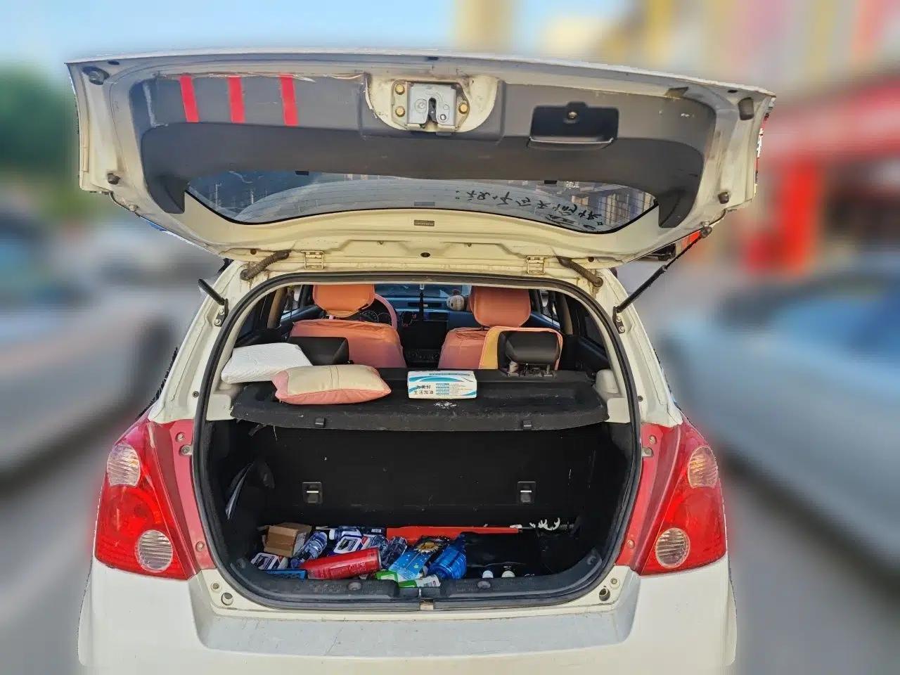 Suzuki Swift 2014 1.5L Automatic Fashion Edition — миниатюра 20
