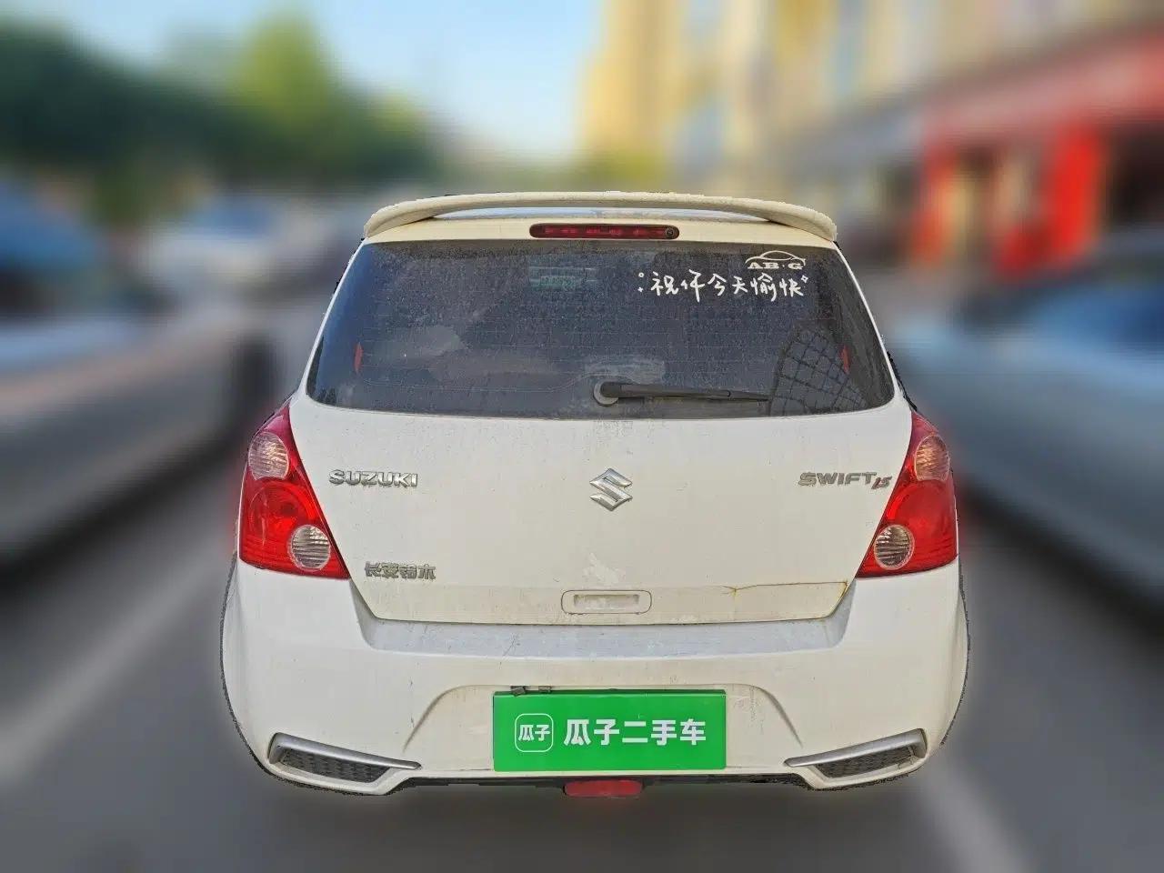 Suzuki Swift 2014 1.5L Automatic Fashion Edition — миниатюра 5