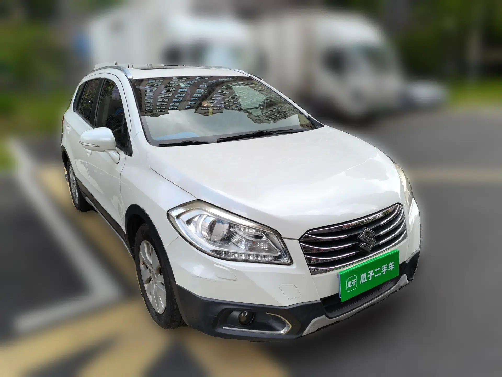 Suzuki S-Cross 2014 1.6L CVT Two-Wheel Drive Elite Version — миниатюра 3