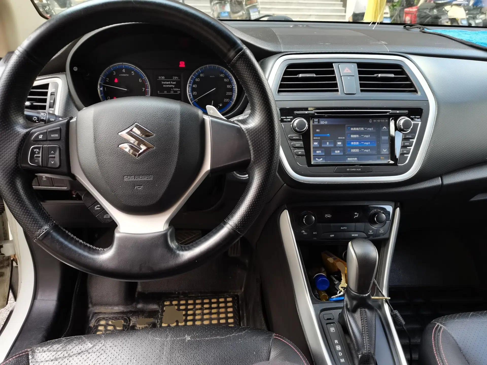 Suzuki S-Cross 2014 1.6L CVT Two-Wheel Drive Elite Version — миниатюра 10