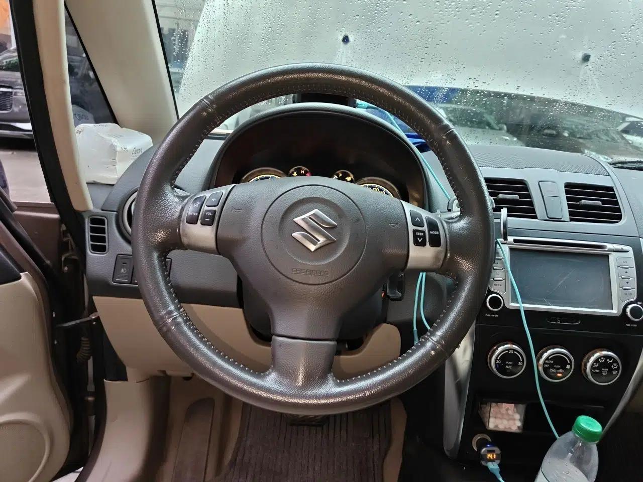 Suzuki SX4 S-Cross 2011 1.8L Automatic Luxury Model — миниатюра 11