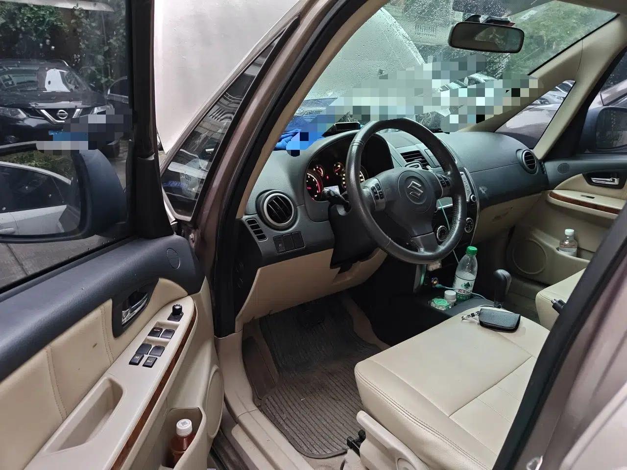 Suzuki SX4 S-Cross 2011 1.8L Automatic Luxury Model — миниатюра 17