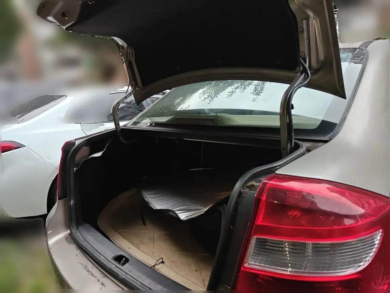 Suzuki SX4 S-Cross 2011 1.8L Automatic Luxury Model — миниатюра 20