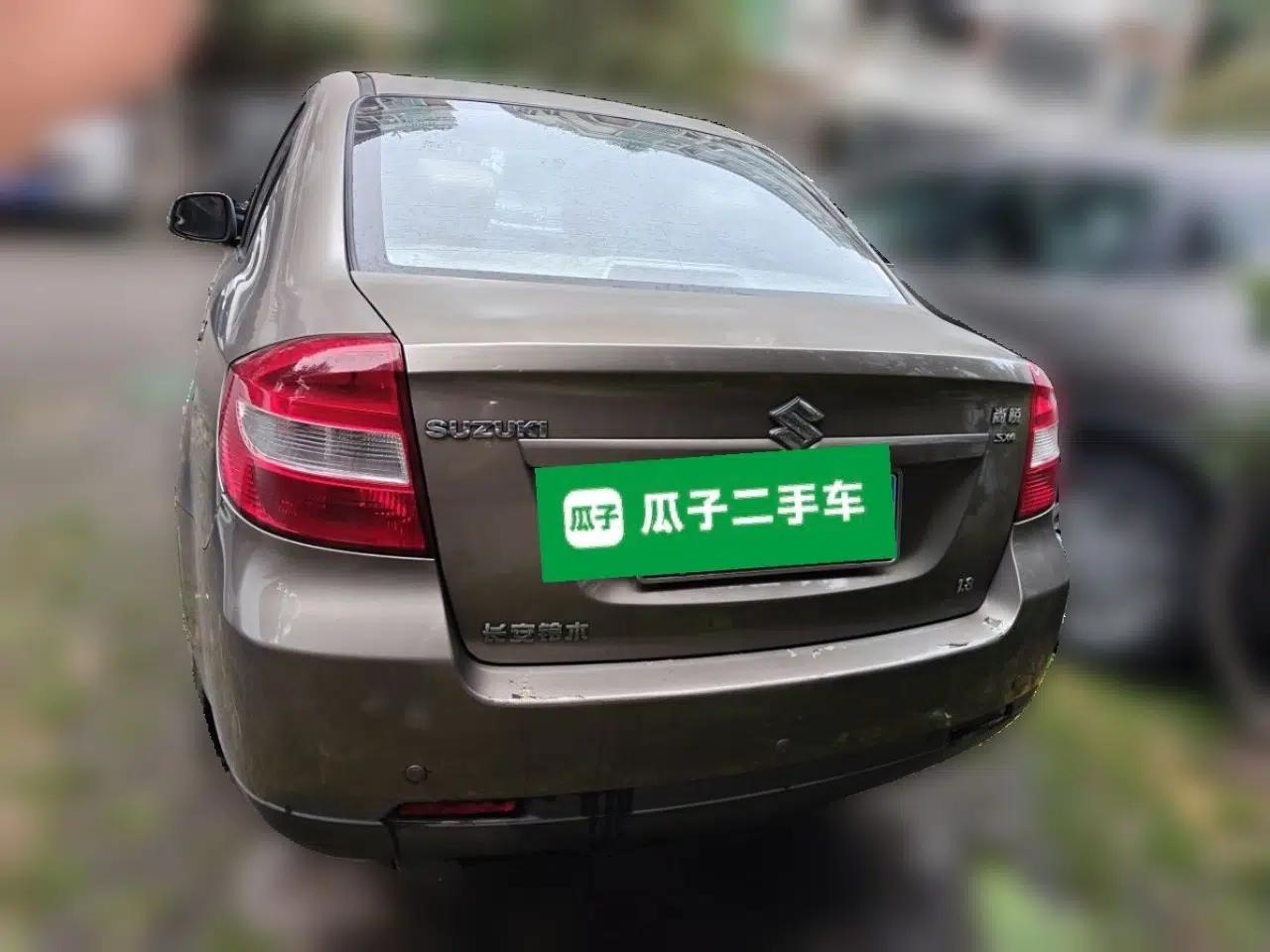 Suzuki SX4 S-Cross 2011 1.8L Automatic Luxury Model — миниатюра 5