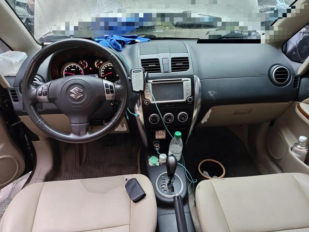 Suzuki SX4 S-Cross 2011 1.8L Automatic Luxury Model — миниатюра 10