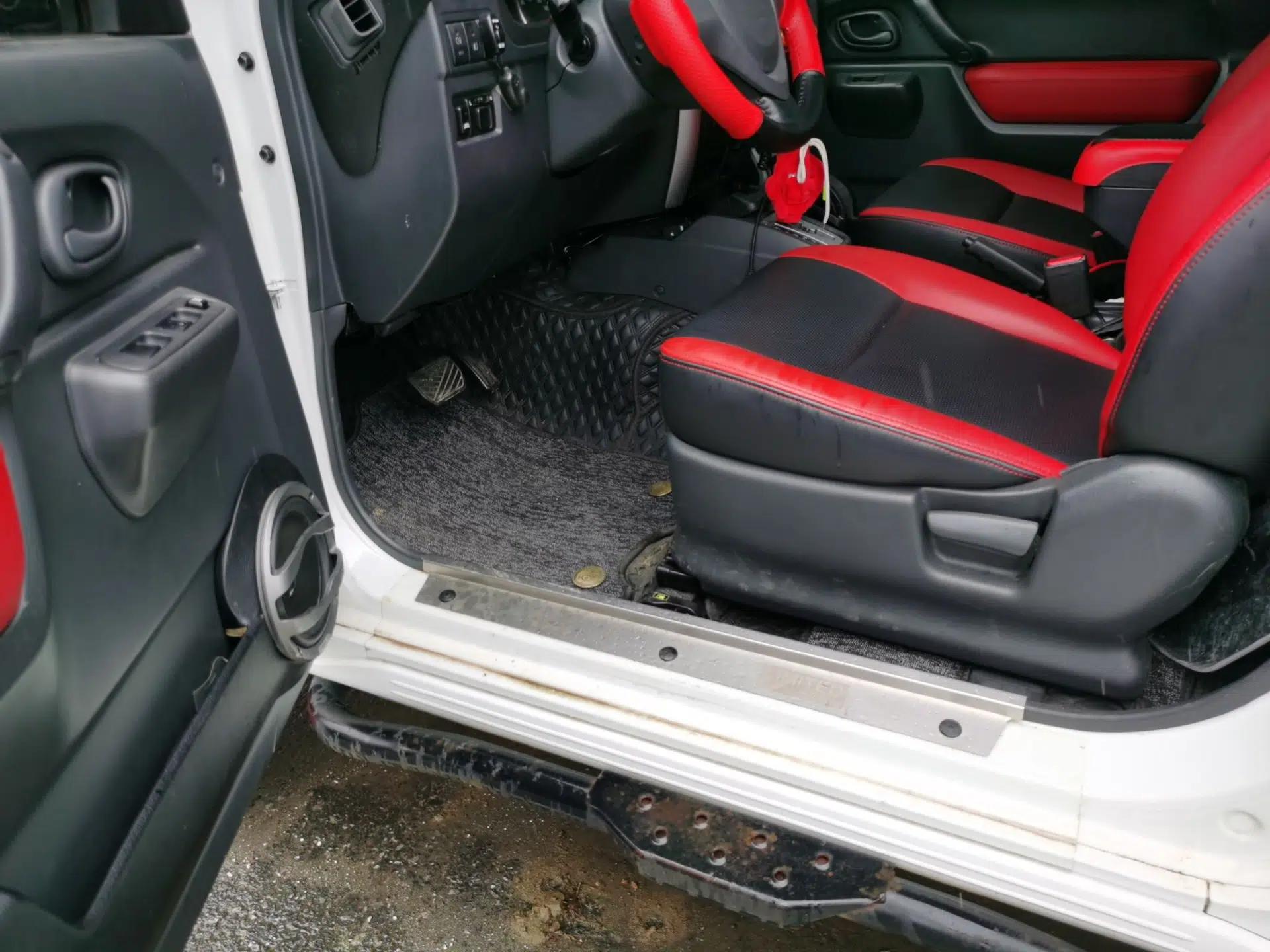Suzuki Jimny 2012 1.3 AT JLX Navigation Edition — миниатюра 17