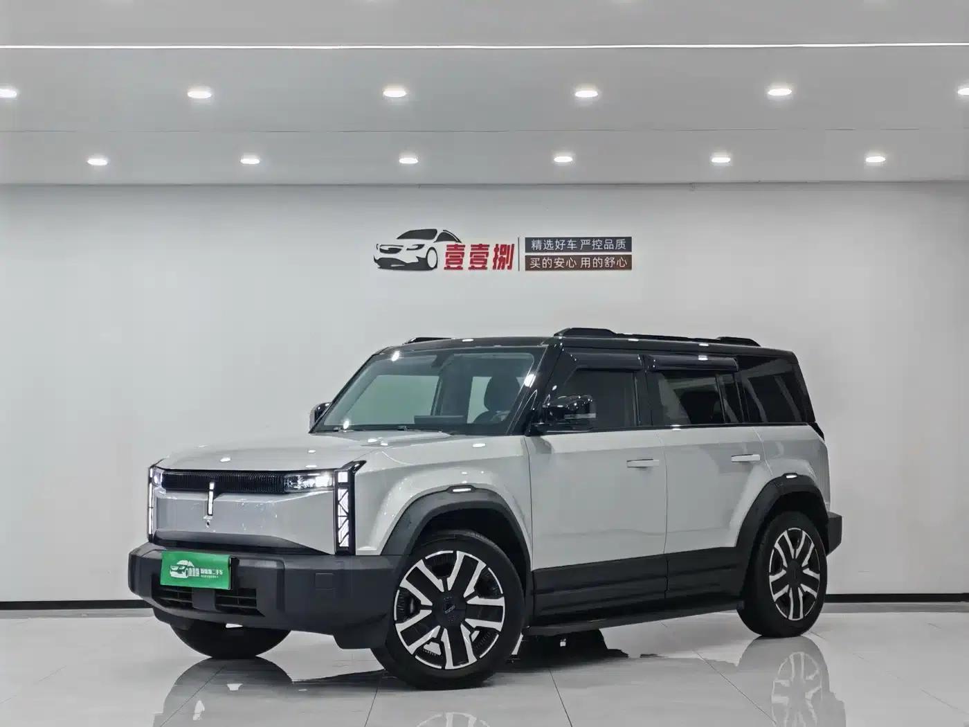 iCAR 03 2024 Model 472km Four-Wheel Drive Long Range Version — миниатюра 1