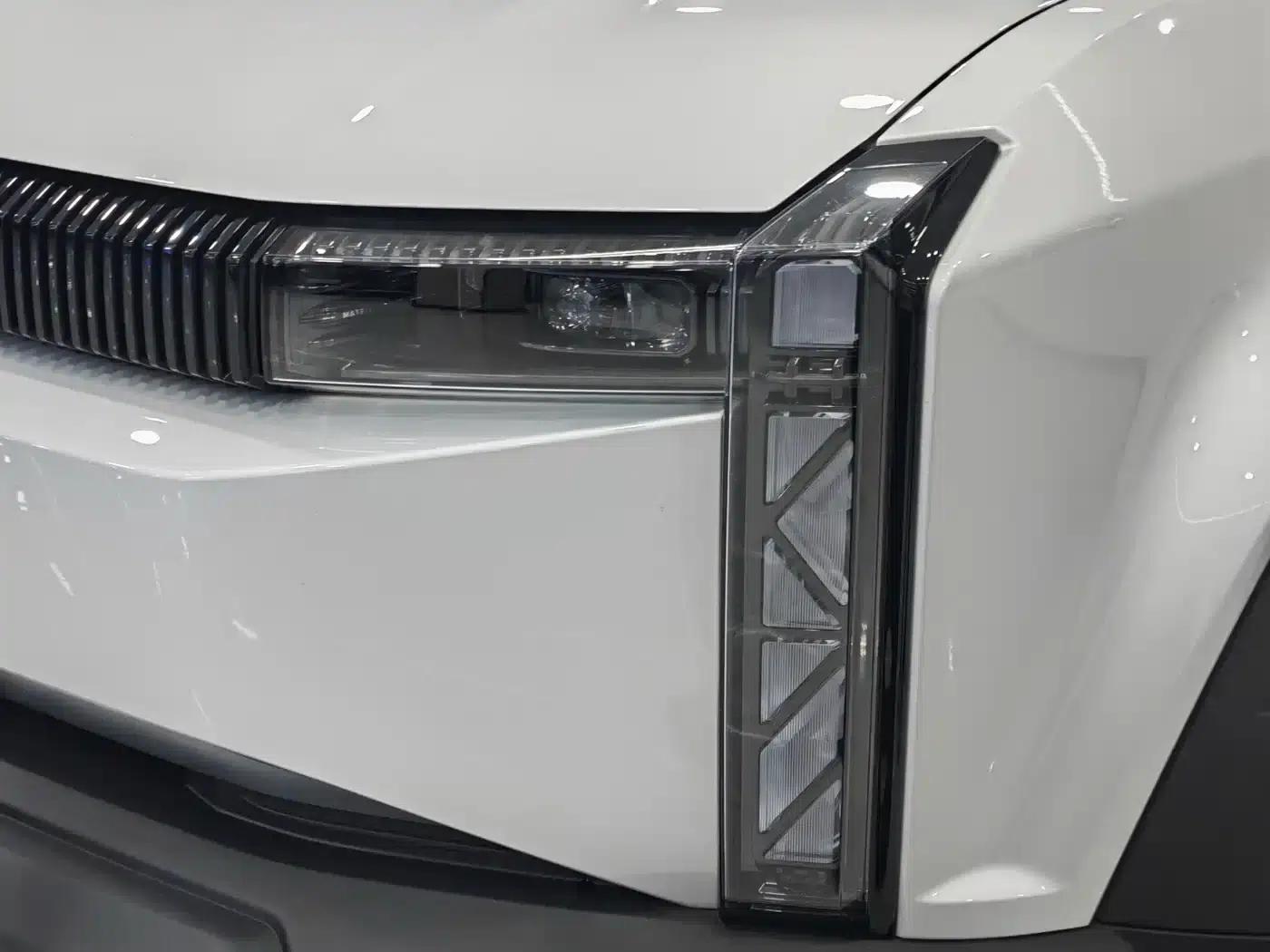 iCAR 03 2024 Model 472km Four-Wheel Drive Long Range Version — миниатюра 6