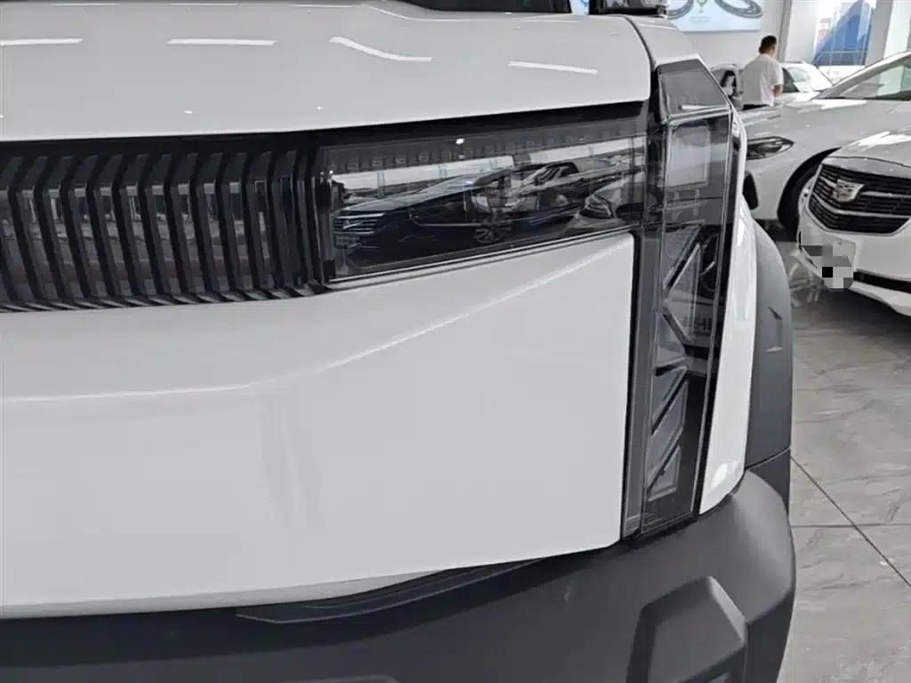 iCAR 03 2024 Model 401km 2WD Standard Advanced Edition — миниатюра 24