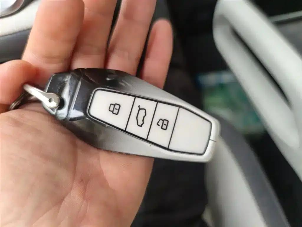 iCAR 03 2024 Model 401km 2WD Standard Advanced Edition — миниатюра 12