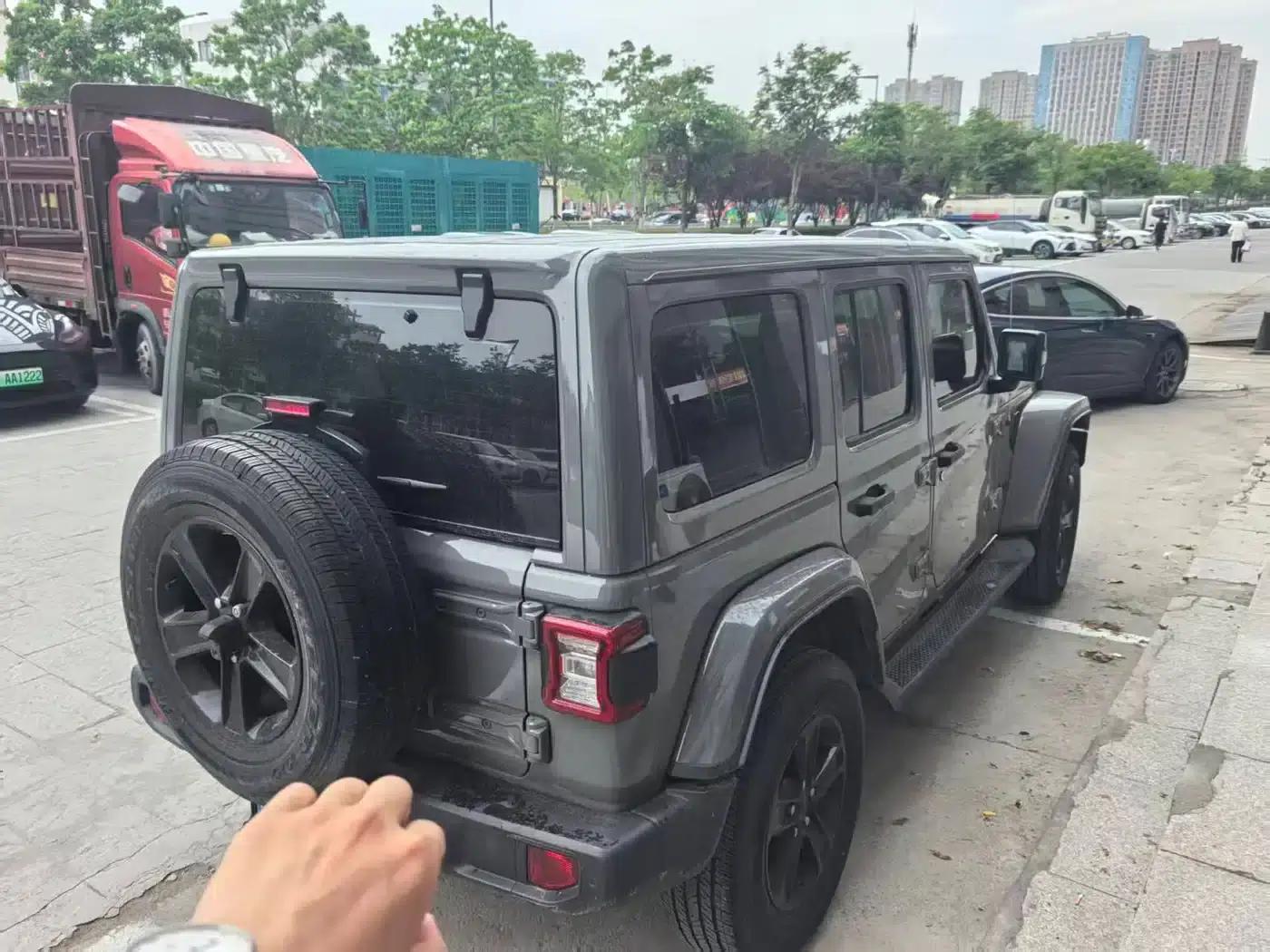 2022 Jeep Wrangler 2.0T Highland 4-Door — миниатюра 6