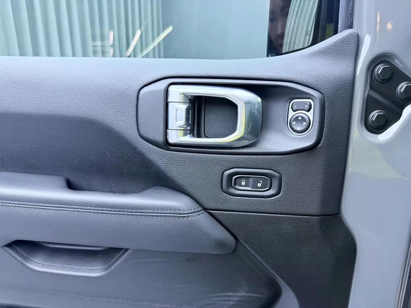 2022 Jeep Wrangler 2.0T Highland 4-Door — миниатюра 15