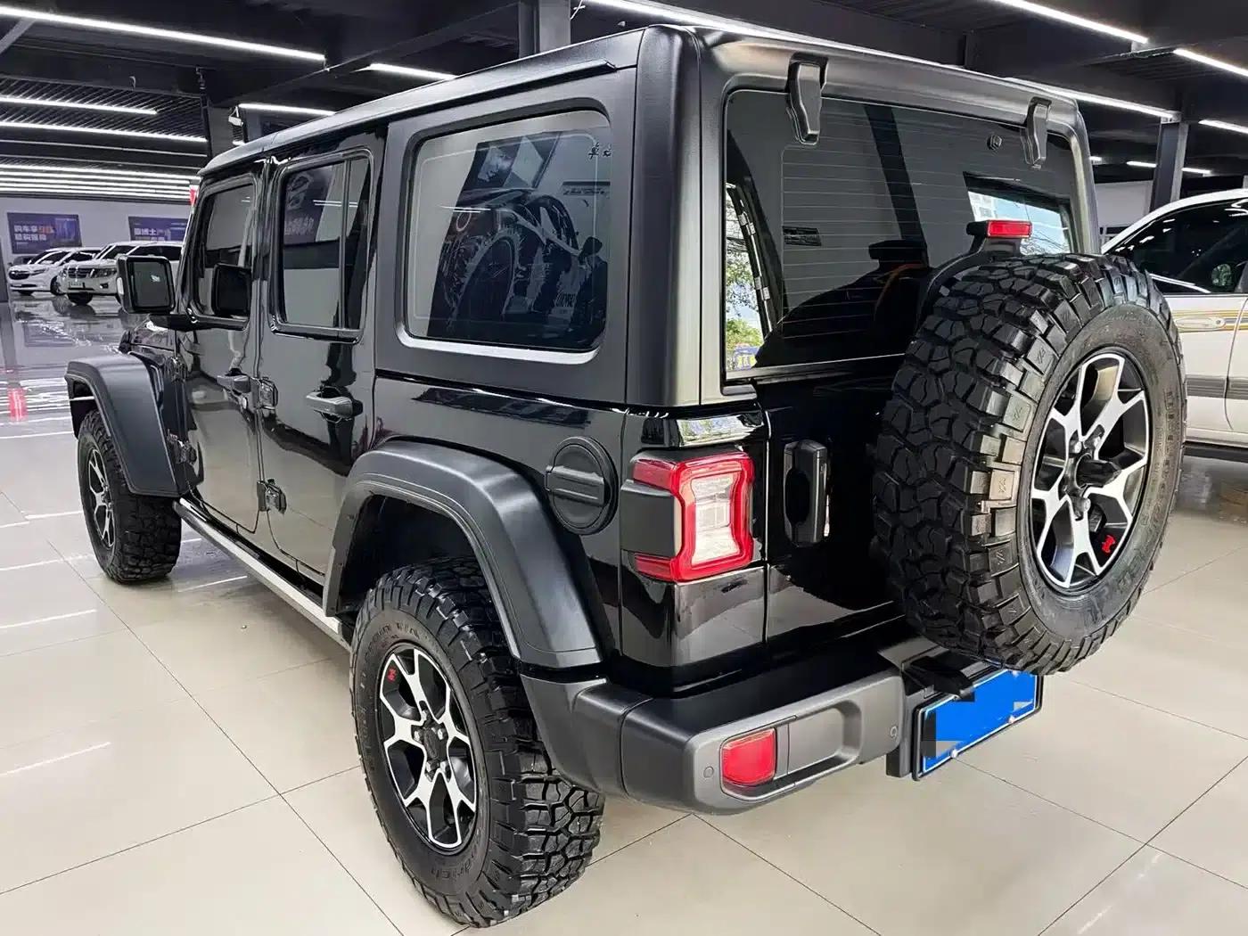 2021 Jeep Wrangler 2.0T Rubicon 4-Door — миниатюра 3