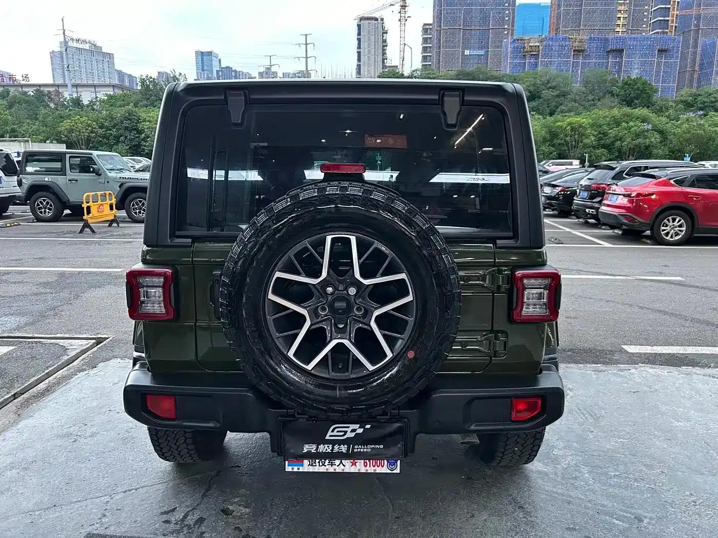 2024 Jeep Wrangler 2.0T Sahara 4-Door Edition — миниатюра 14