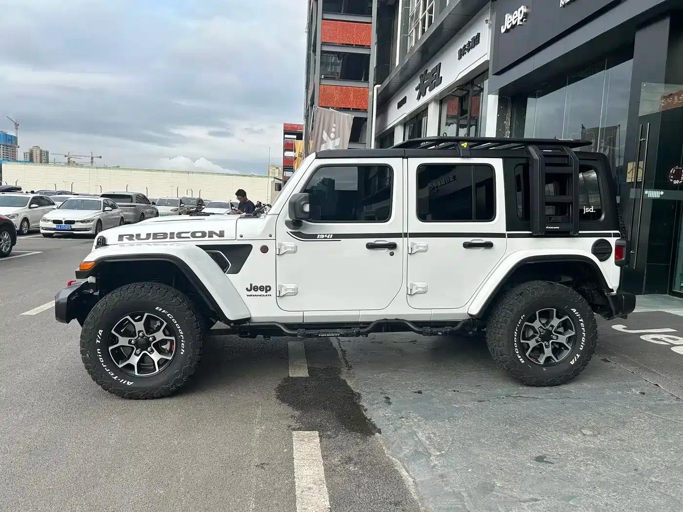 2024 Jeep Wrangler 2.0T Canadian Spec — миниатюра 4