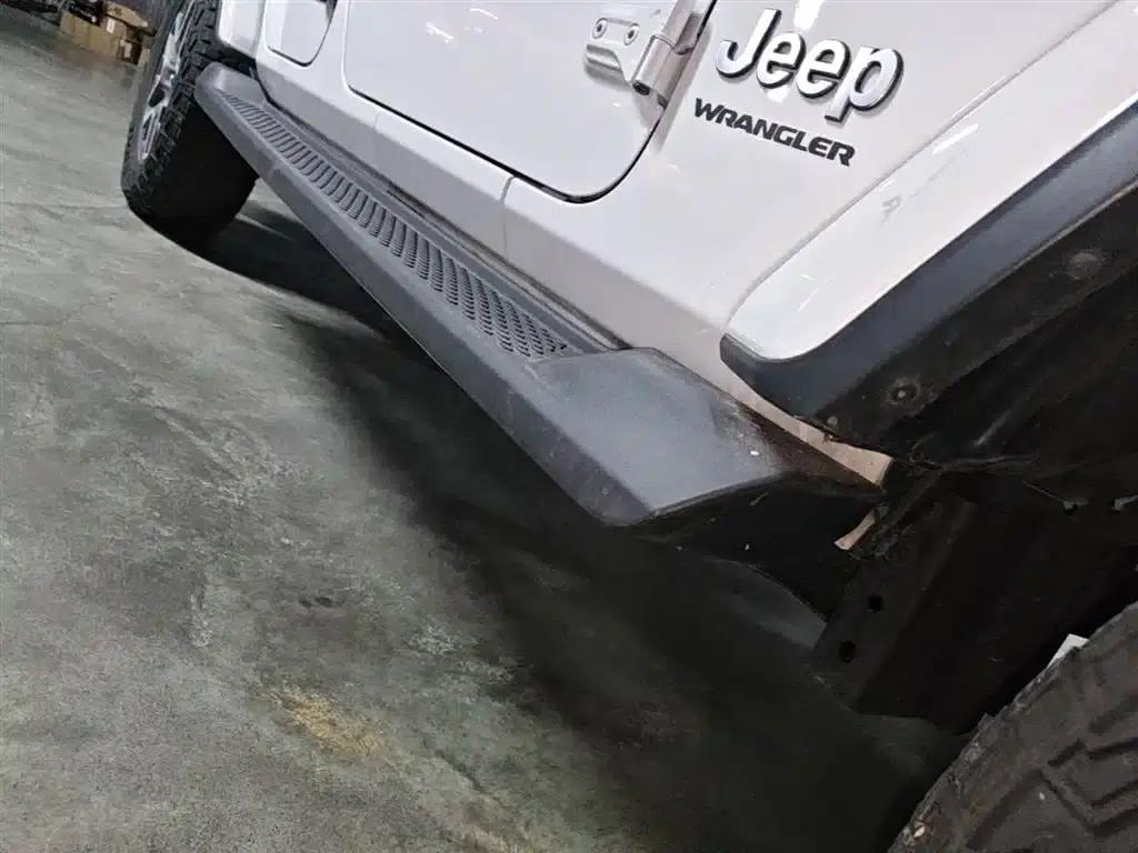 2024 Jeep Wrangler 2.0T Sahara 4-Door Edition — миниатюра 21