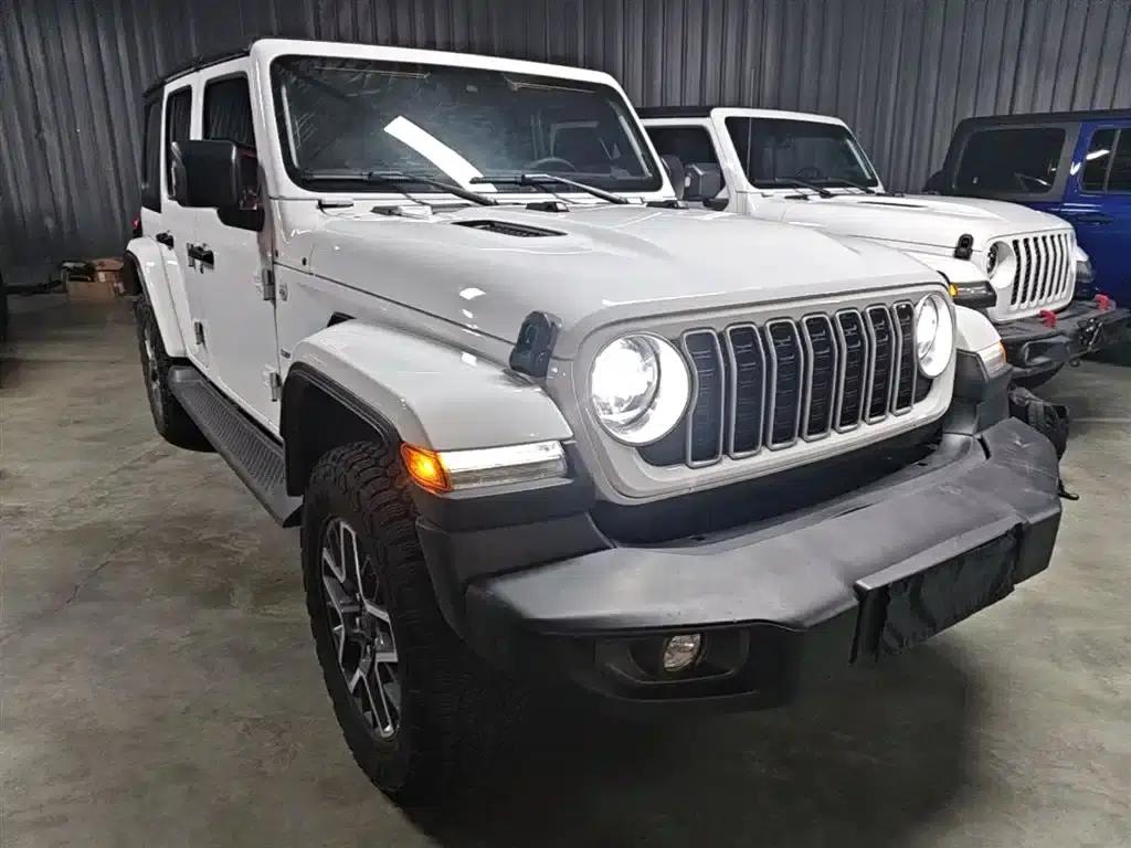 2024 Jeep Wrangler 2.0T Sahara 4-Door Edition — миниатюра 4