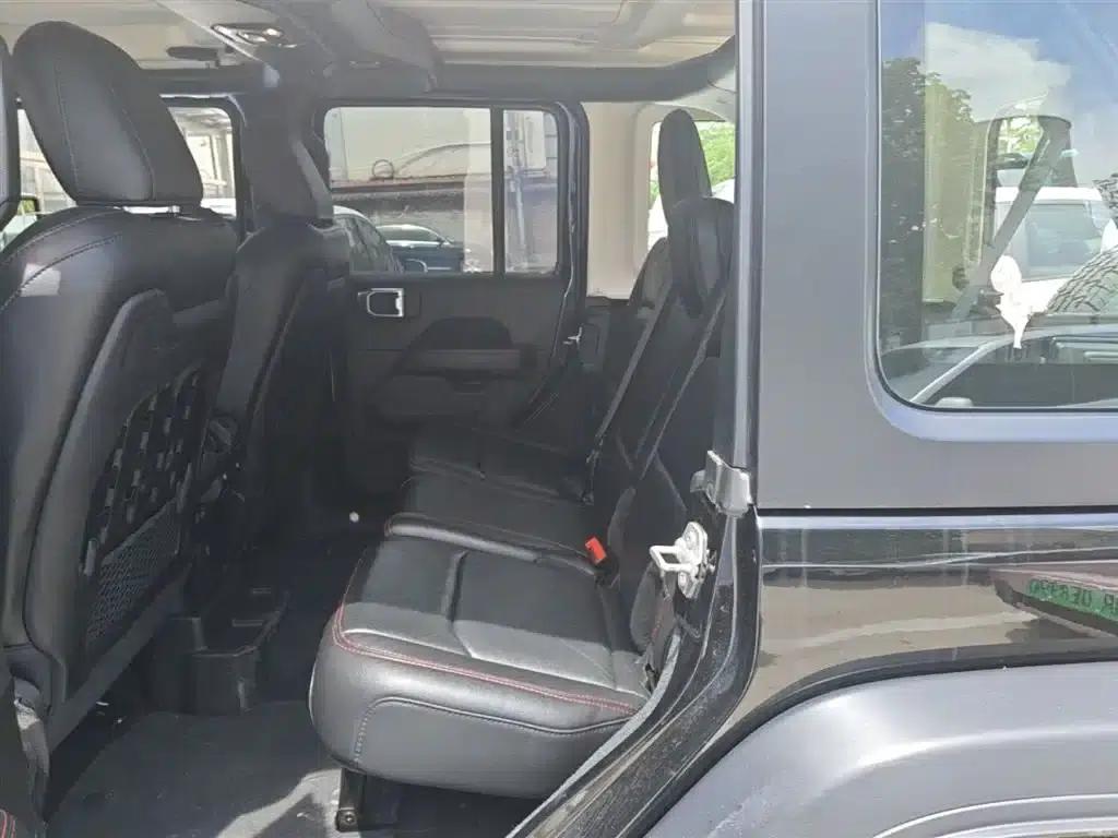 2021 Jeep Wrangler 2.0T Rubicon 4-Door — миниатюра 24