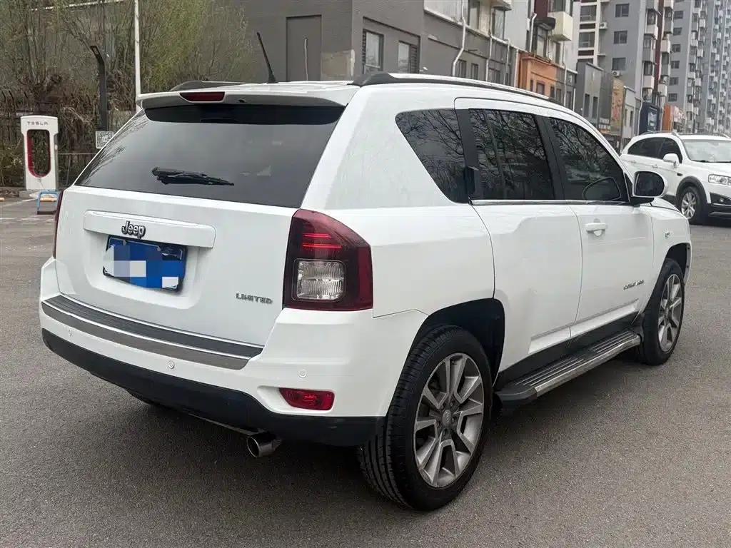 2014 Jeep Compass (Imported) Facelift 2.0L 2WD Elite Edition — миниатюра 3