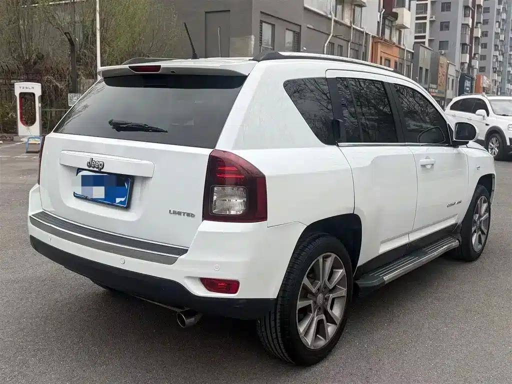 2014 Jeep Compass (Imported) Facelift 2.0L 2WD Elite Edition — миниатюра 7
