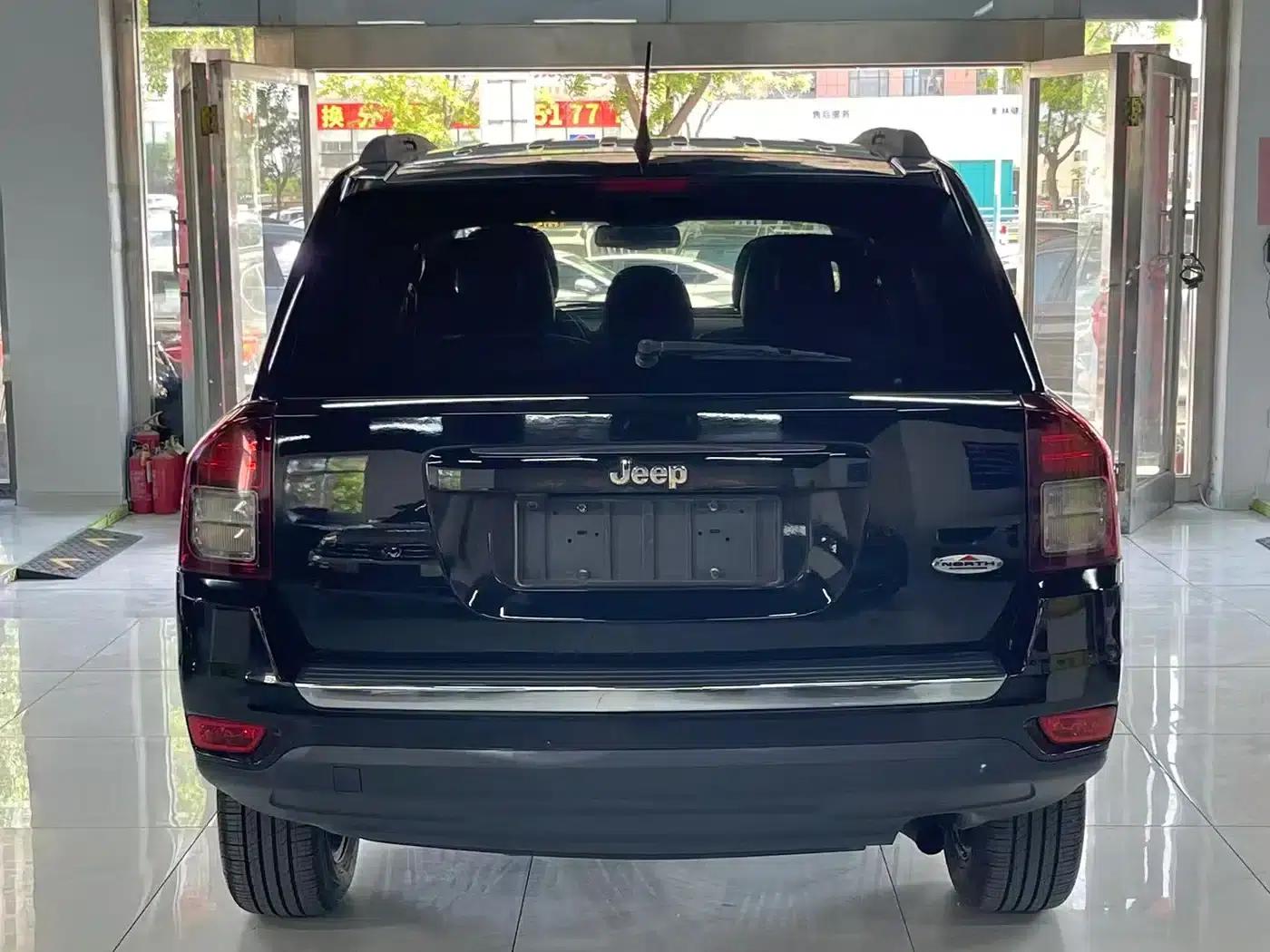2014 Imported Jeep Compass Facelift 2.4L AWD Comfort Edition — миниатюра 4
