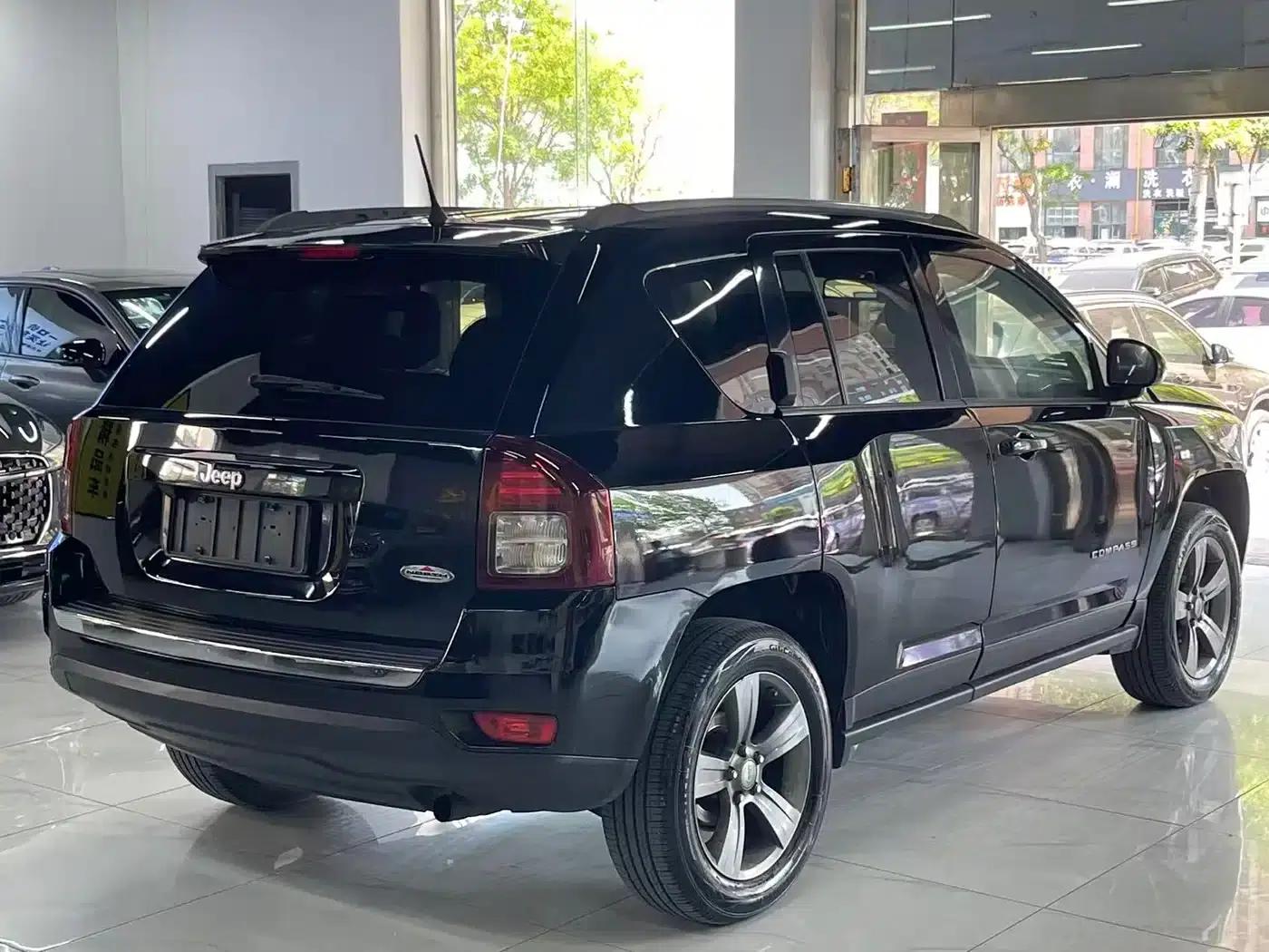 2014 Imported Jeep Compass Facelift 2.4L AWD Comfort Edition — миниатюра 6