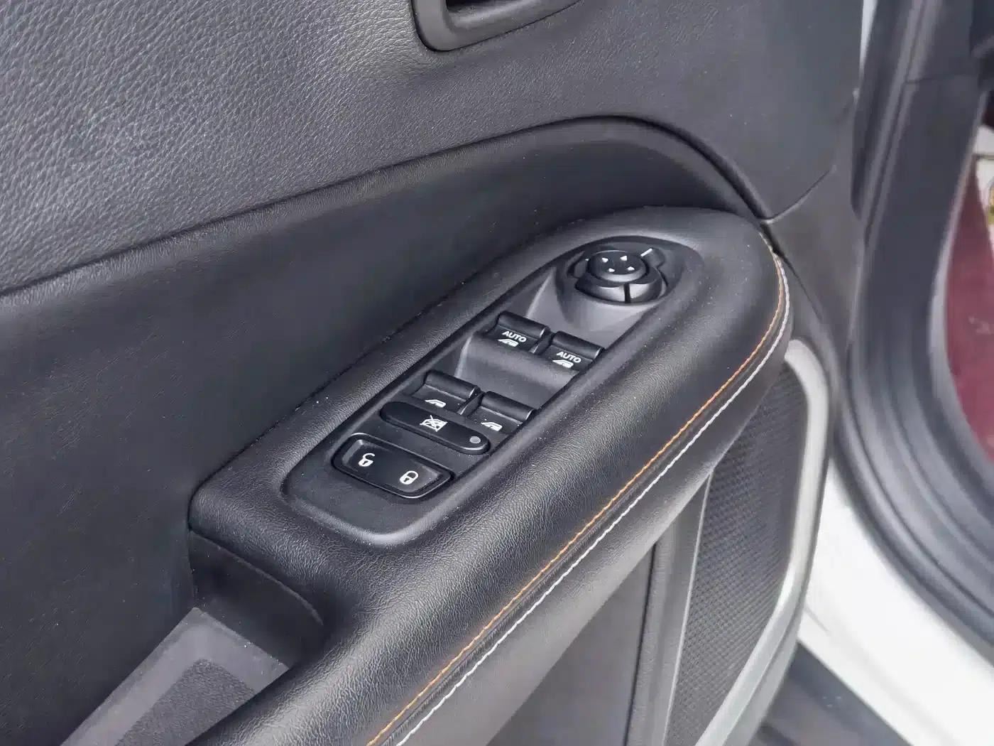 Compass 2017 200T Automatic Family Edition — миниатюра 11