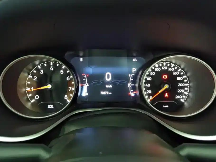Compass 2017 200T Automatic Family Edition — миниатюра 14