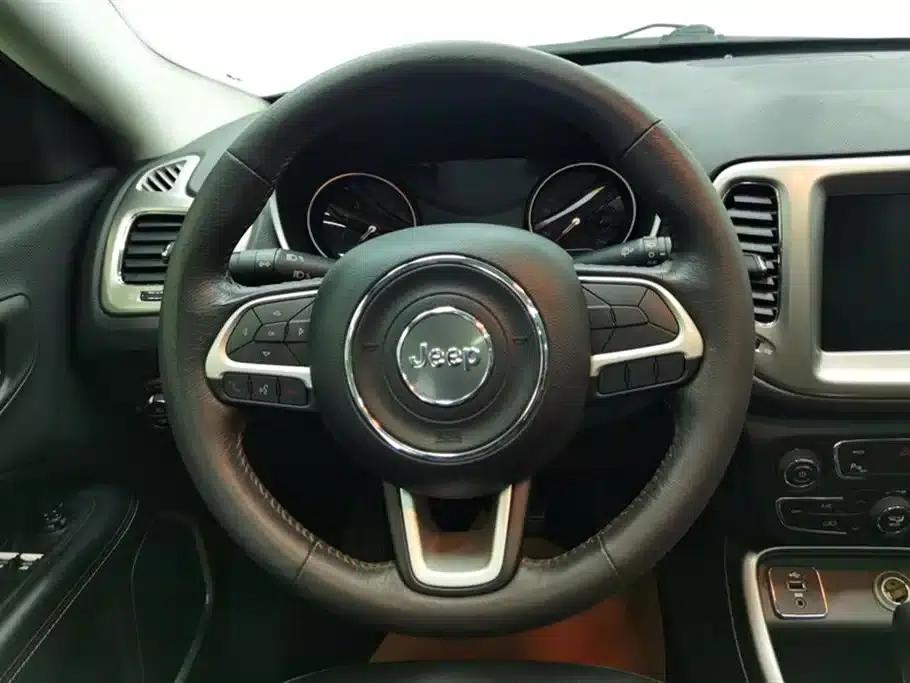 Compass 2017 200T Automatic Family Edition — миниатюра 15