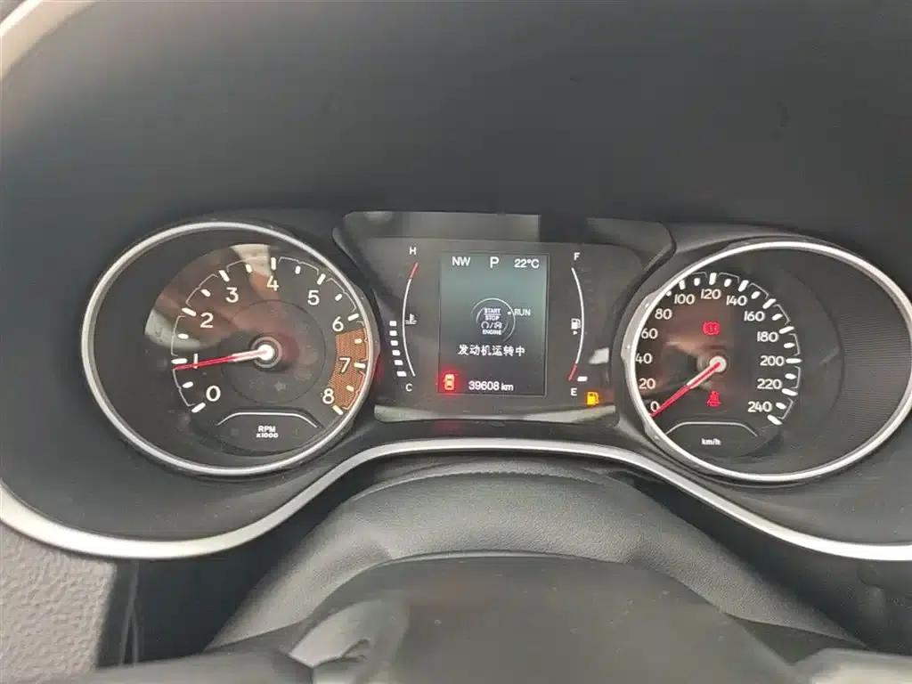 Jeep Compass 2020 220T Automatic Leading Edition — миниатюра 12