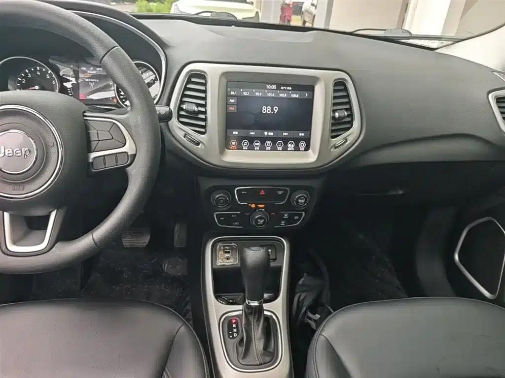 Jeep Compass 2020 220T Automatic Leading Edition — миниатюра 13