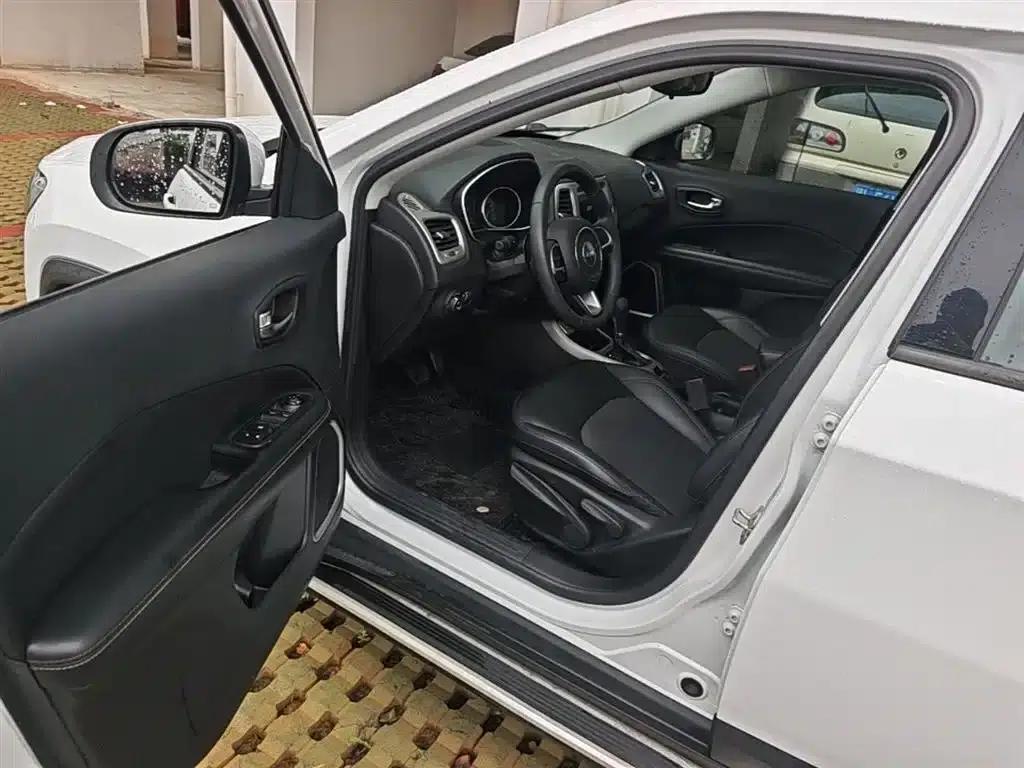 Jeep Compass 2020 220T Automatic Leading Edition — миниатюра 16