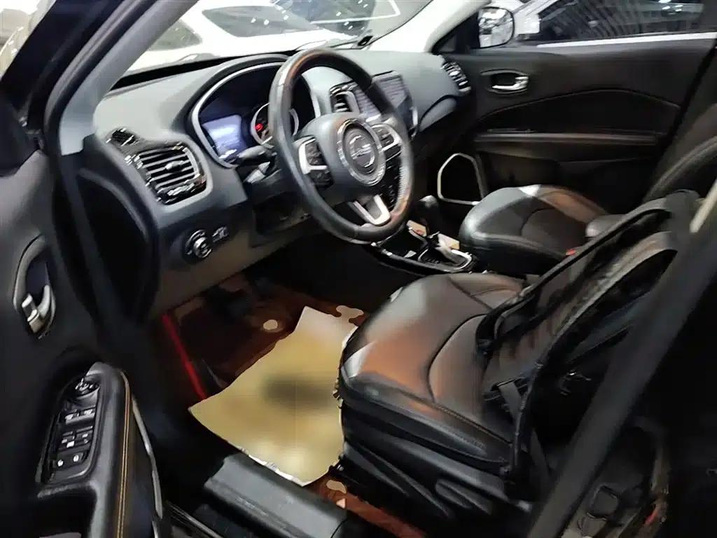 Jeep Compass 2020 220T Automatic Elite Edition — миниатюра 15