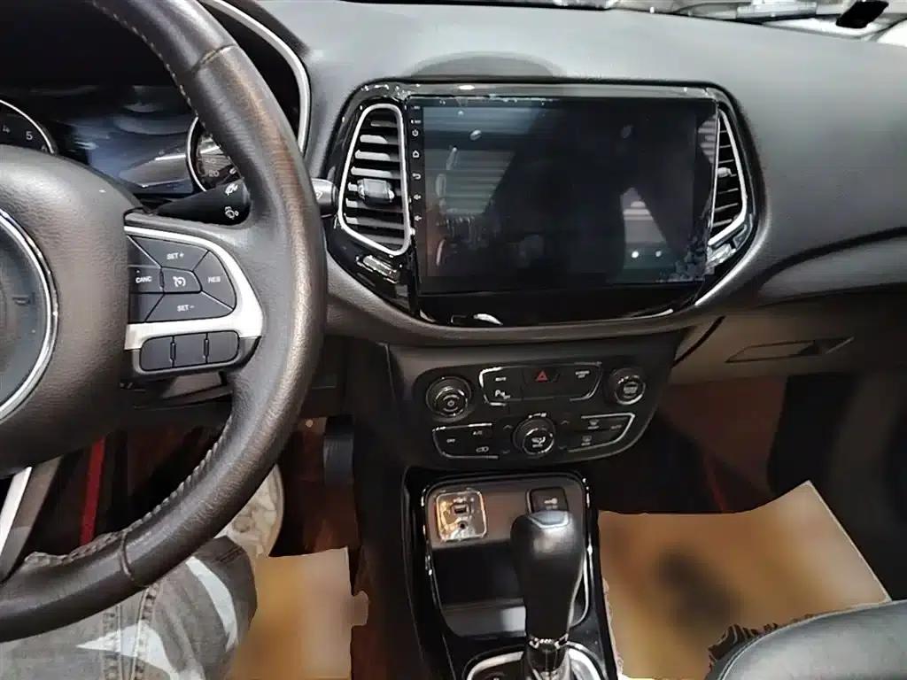 Jeep Compass 2020 220T Automatic Elite Edition — миниатюра 10