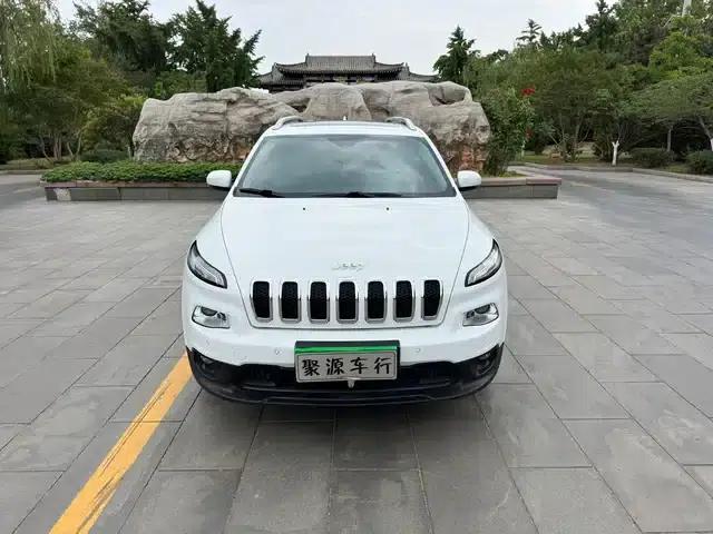 Jeep Cherokee 2016 2.0L Premium Edition