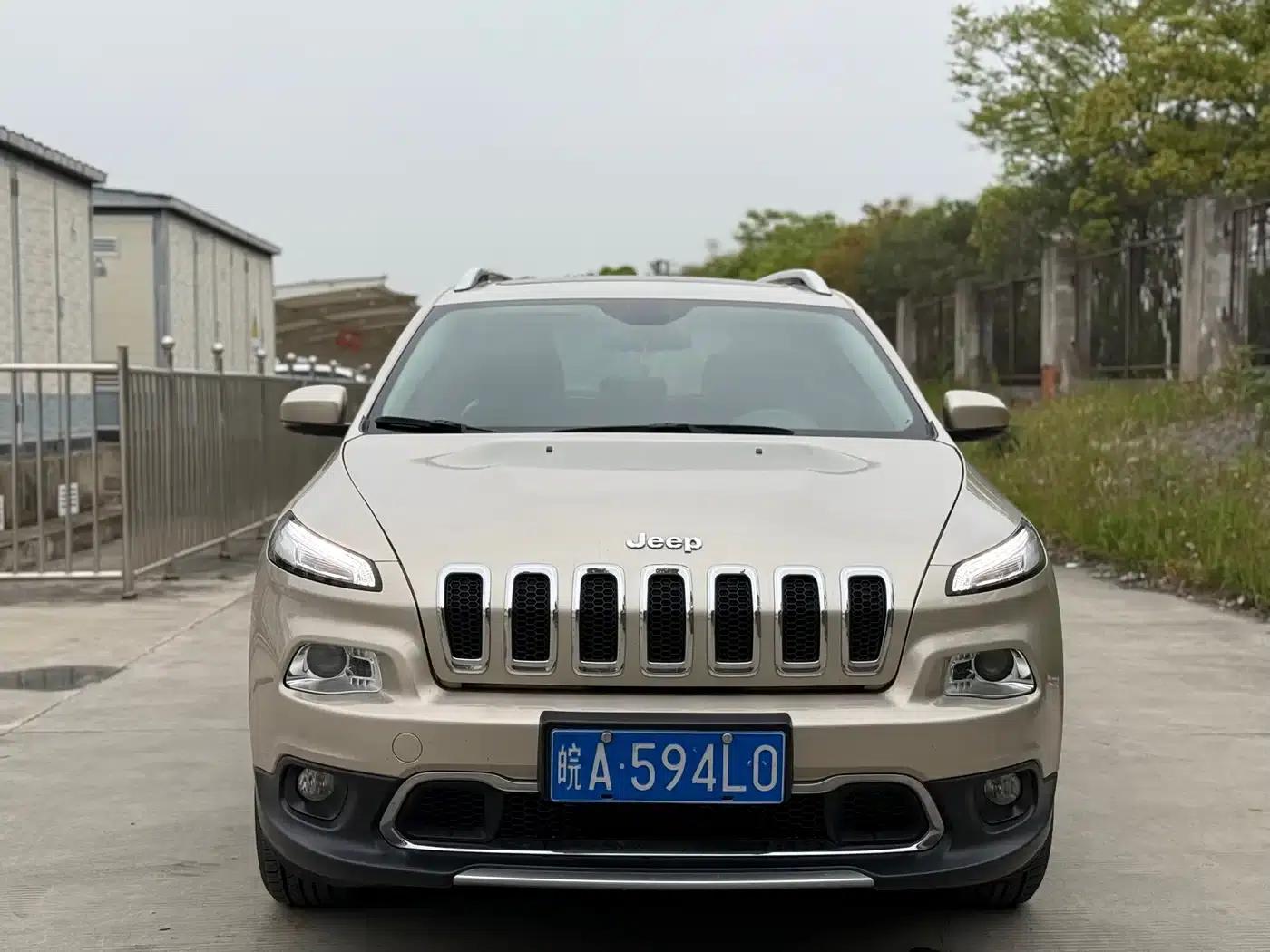 Jeep Cherokee 2017 2.4L Leading Edition — миниатюра 2