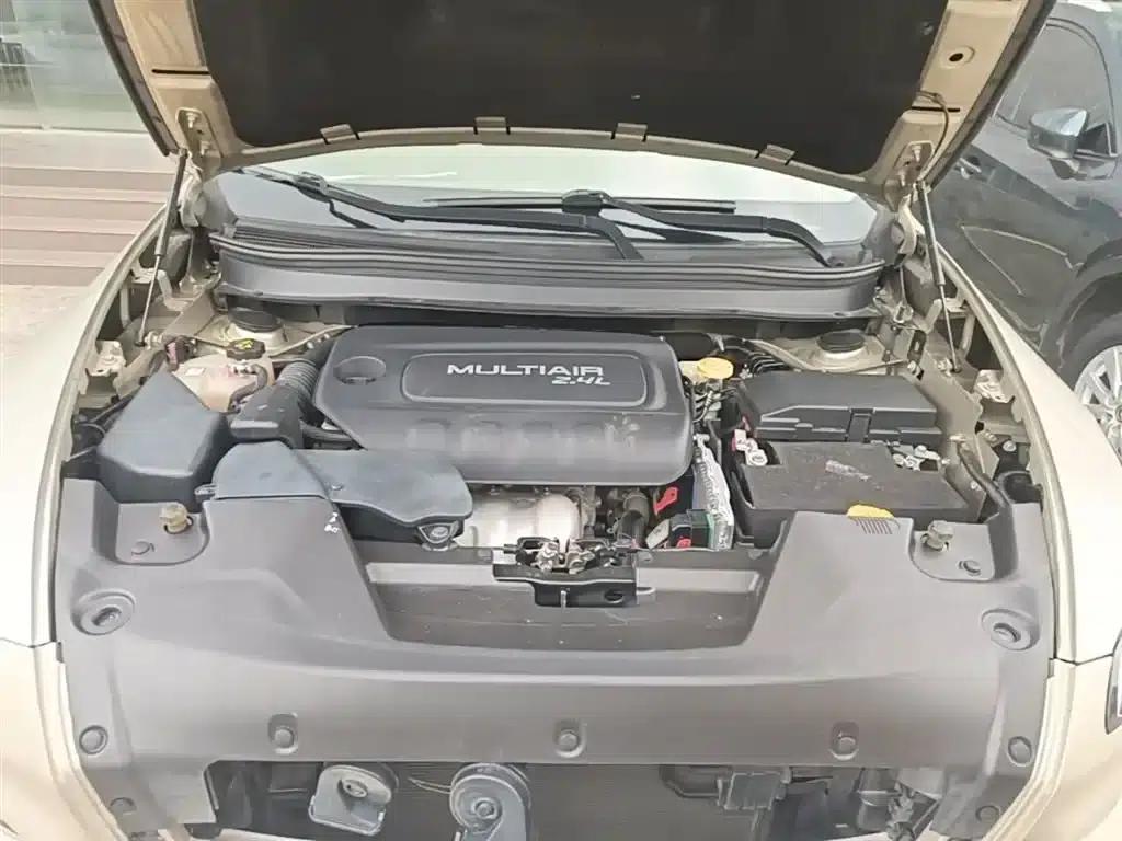 Jeep Cherokee 2016 2.4L Leading Edition — миниатюра 20