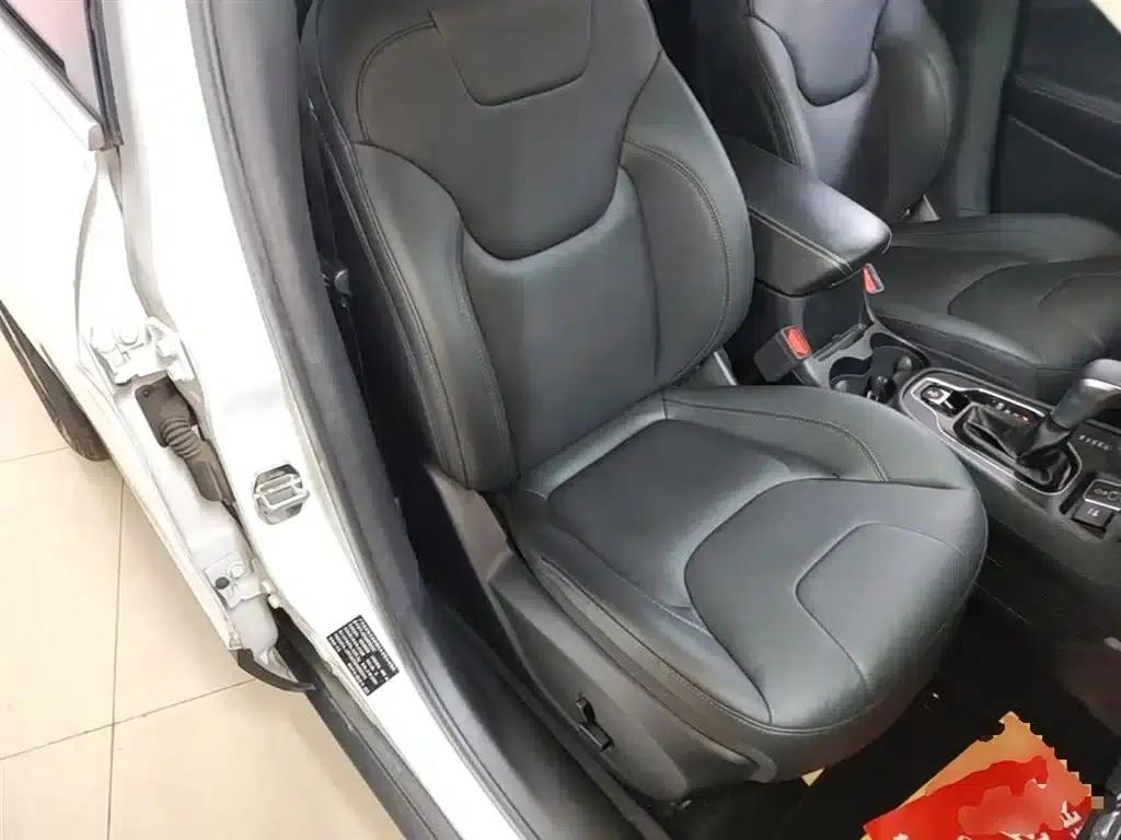 Jeep Cherokee 2019 2.0T 2WD Smart Edition (National V Emission Standard) — миниатюра 25