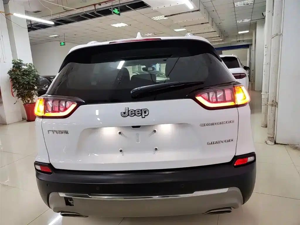 Jeep Cherokee 2019 2.0T 2WD Smart Edition (National V Emission Standard) — миниатюра 6